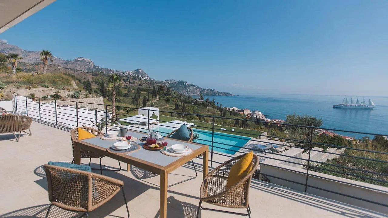 Villa Triscele 10, Emma Villas Giardini Naxos Italy